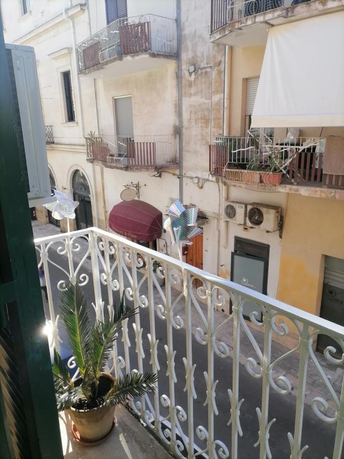 Hotel Aremu Lecce Esterno foto